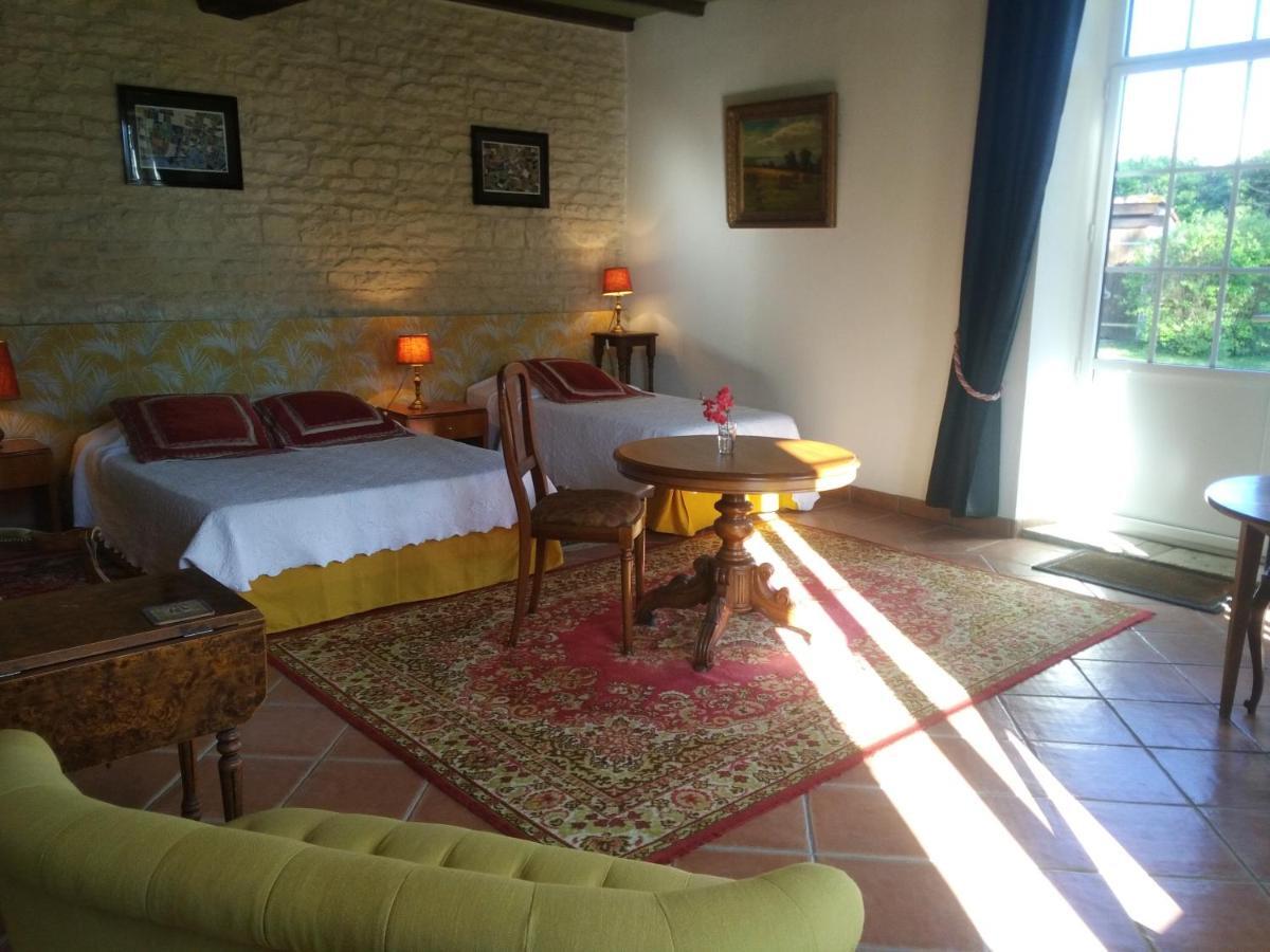 Le Logis De Vallans Esterno foto